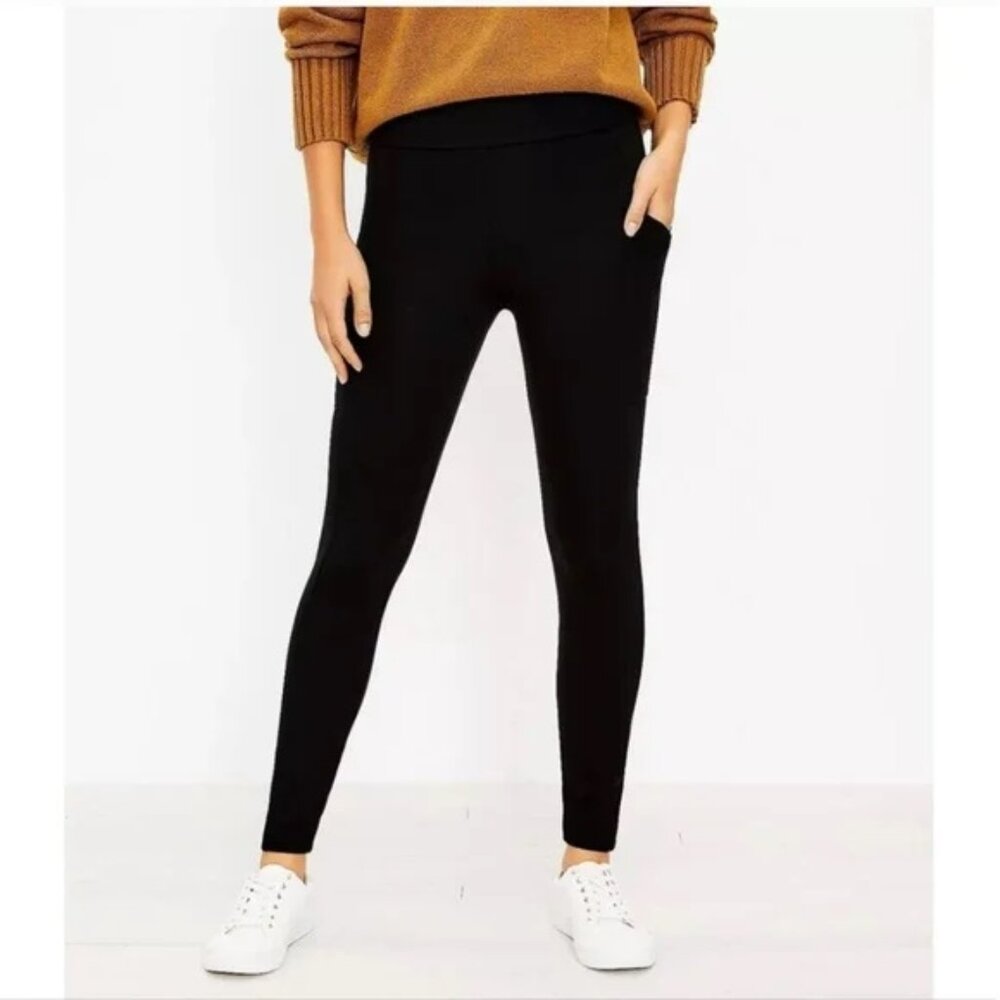 ⭐ Lou & Grey Black High-rise Leggings (With Pockets!) Size Small